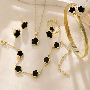 Sparkling Lucky Flower Jewelry Set With Shiny Earrings, Necklace, Bracelet And Ring For Women - Fashionable & Trendy Clover Shaped Alloy Set, Perfect As A Gift Multicolor